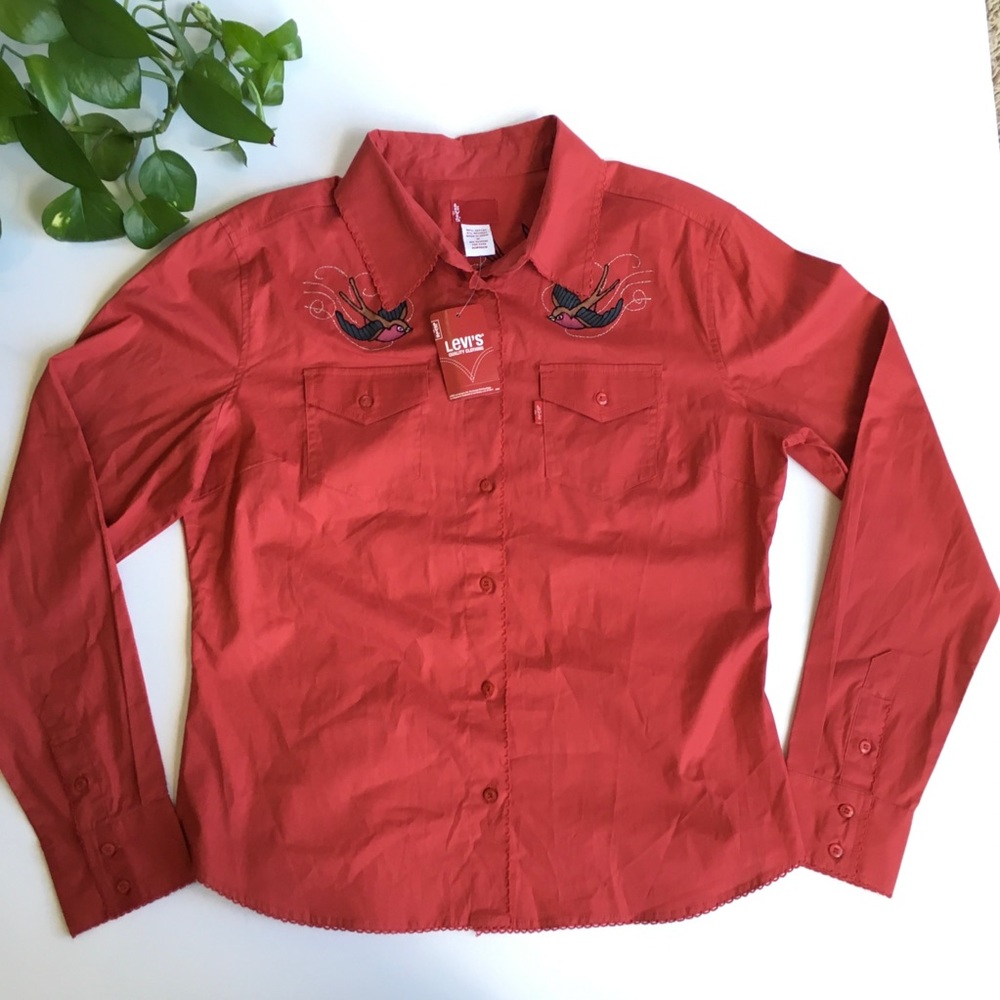 Levi’s | red button up embroidered top
